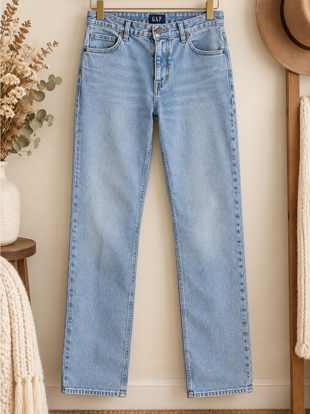 GAP Mid Rise Straight Leg Light Wash Jeans 90s Y2K 9/10